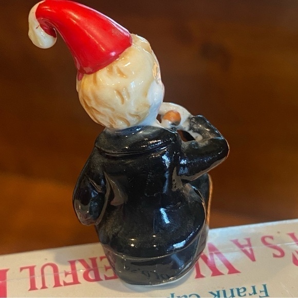 Christmas Items: Vintage Angel Bell 1996, It’s a Wonderful Life VHS, Figurine - Picture 8 of 11